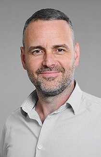 Portrait von Executive Coach, Unternehmer und Berater Romeo Ruh.